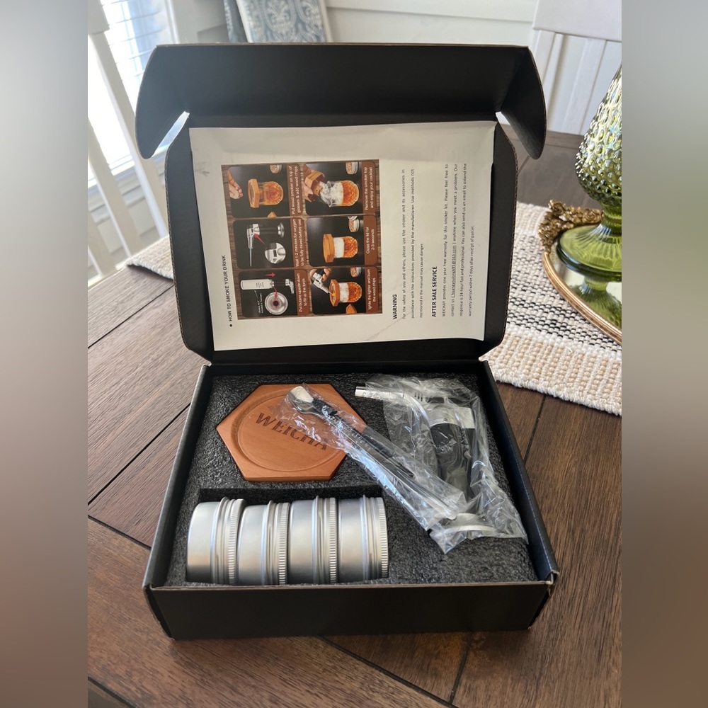 WEICHA Whiskey Bourbon
Cocktail Smoker Kit